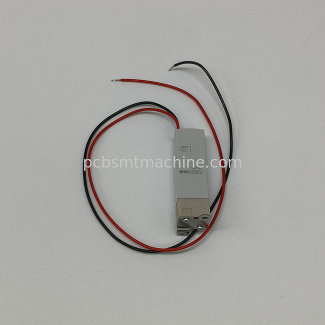 LVM11-5C-1 Low-Power Direct-Acting 2/3-Way Solenoid Valve Chemical Fluid PEEK Body IP40 Rated